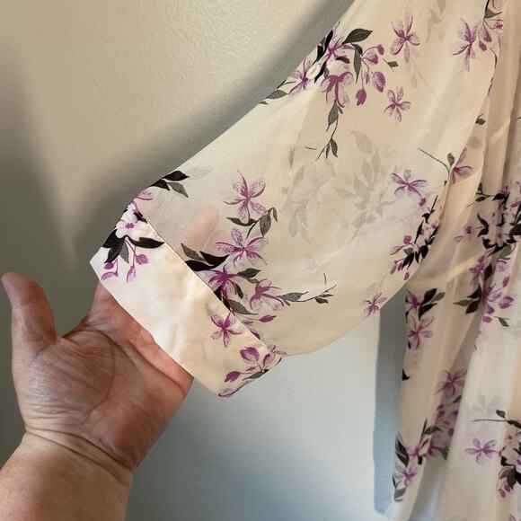 Torrid Size 2X White Emma Babydoll Top Tunic Purple Floral Semi Sheer Fairy - Picture 6 of 9